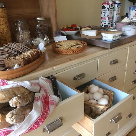 Karaby Gard, Country Living Hostel Kristinehamn Bagian luar foto