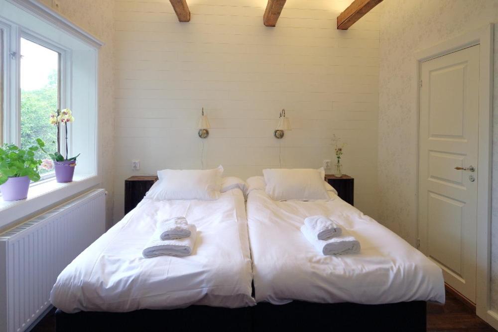 Karaby Gard, Country Living Hostel Kristinehamn Bagian luar foto