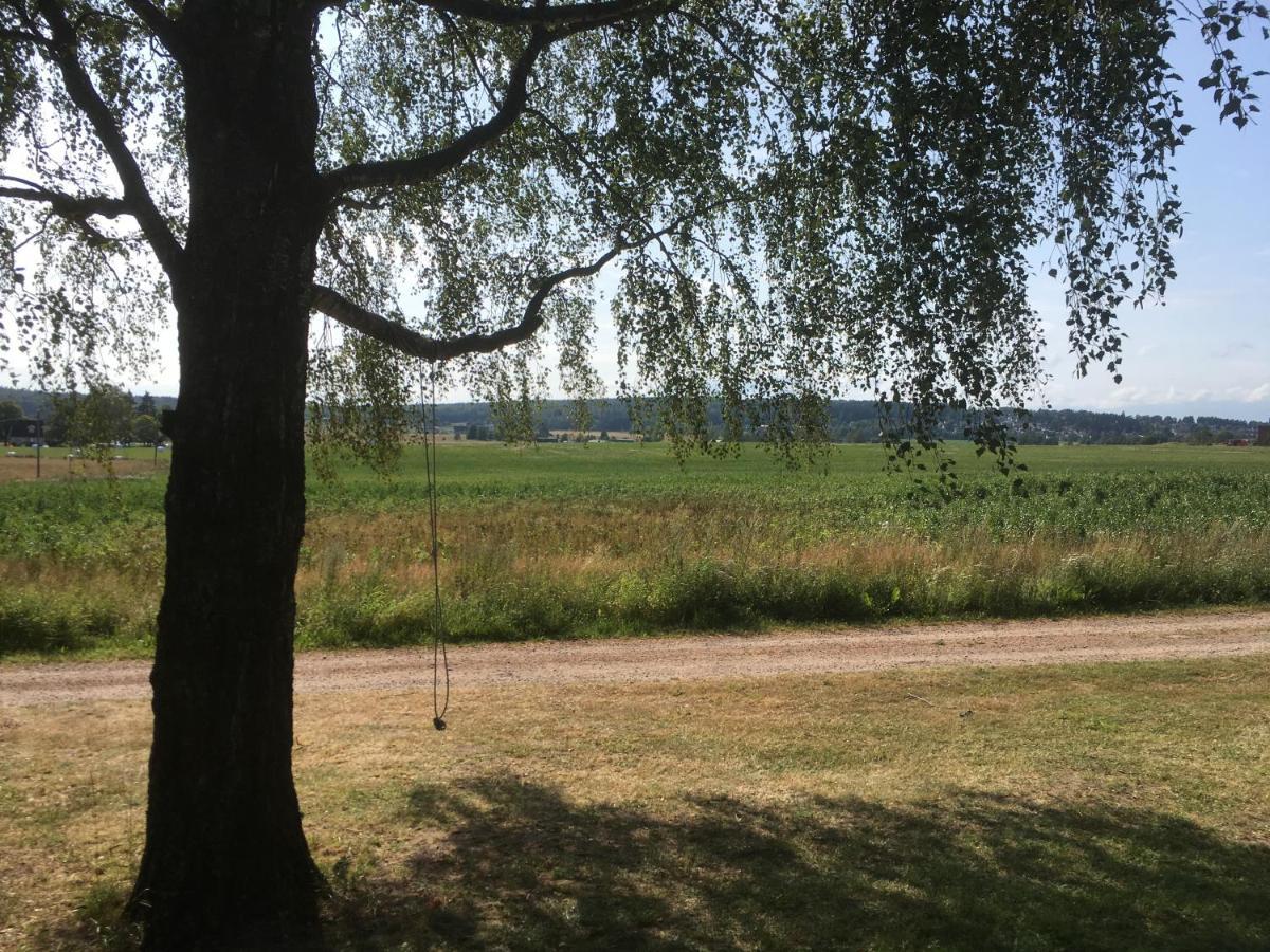 Karaby Gard, Country Living Hostel Kristinehamn Bagian luar foto