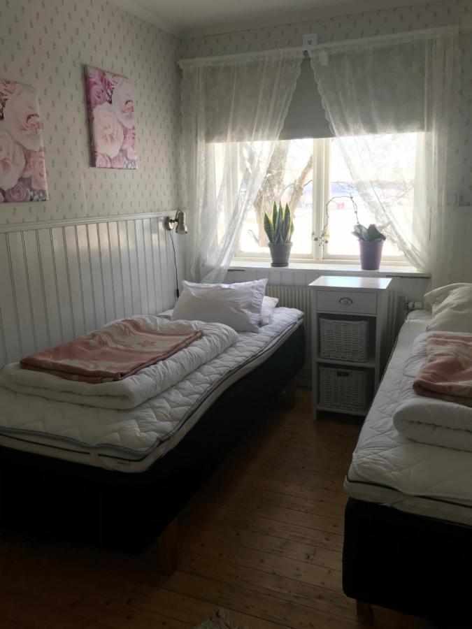 Karaby Gard, Country Living Hostel Kristinehamn Bagian luar foto