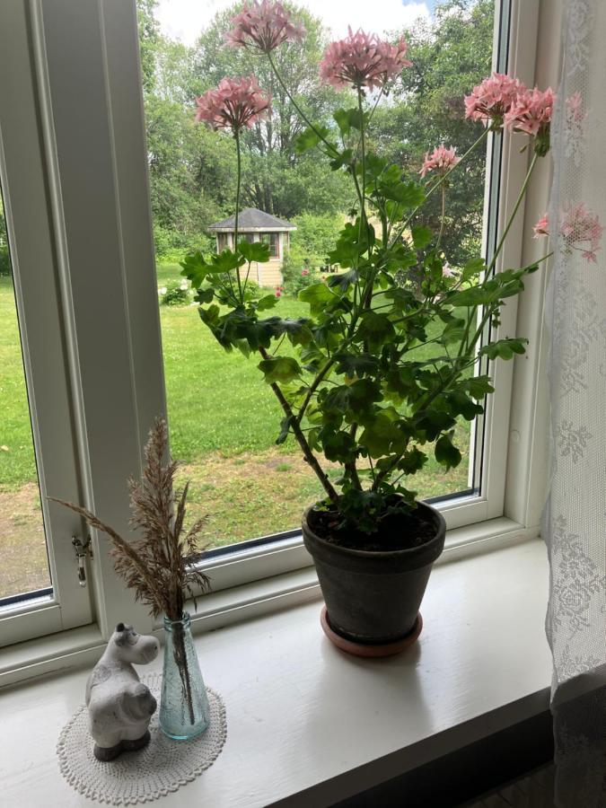 Karaby Gard, Country Living Hostel Kristinehamn Bagian luar foto