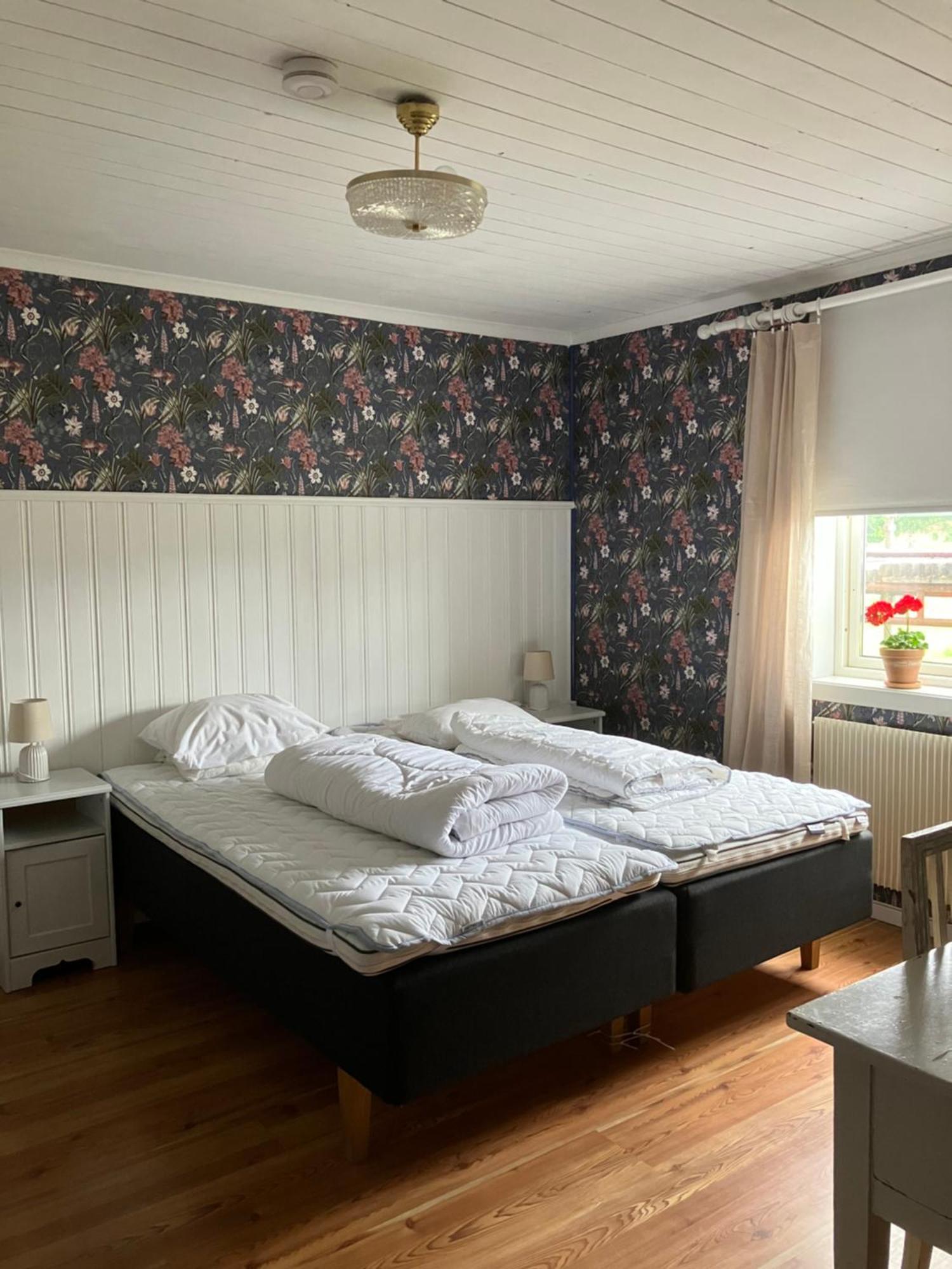 Karaby Gard, Country Living Hostel Kristinehamn Bagian luar foto