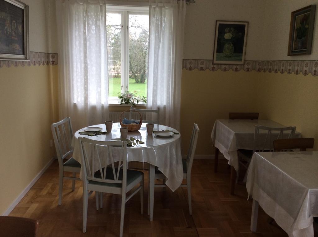 Karaby Gard, Country Living Hostel Kristinehamn Bagian luar foto