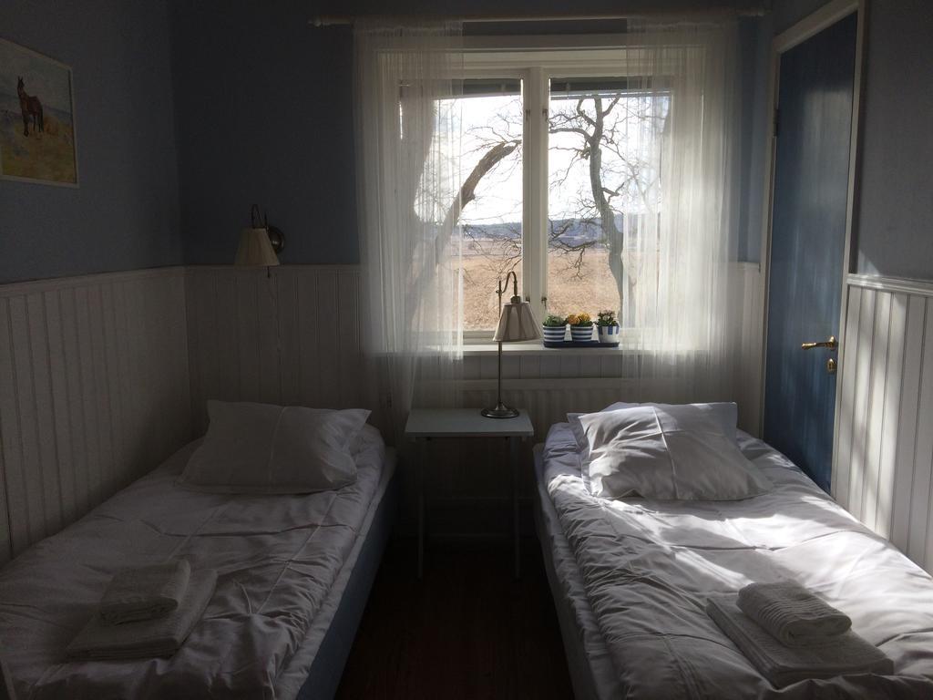 Karaby Gard, Country Living Hostel Kristinehamn Bagian luar foto