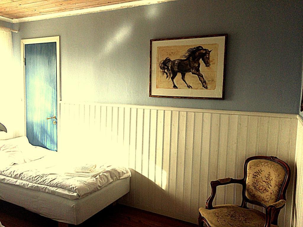 Karaby Gard, Country Living Hostel Kristinehamn Bagian luar foto