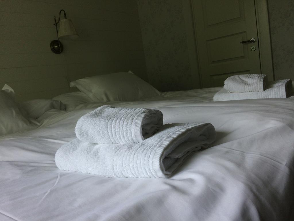 Karaby Gard, Country Living Hostel Kristinehamn Bagian luar foto